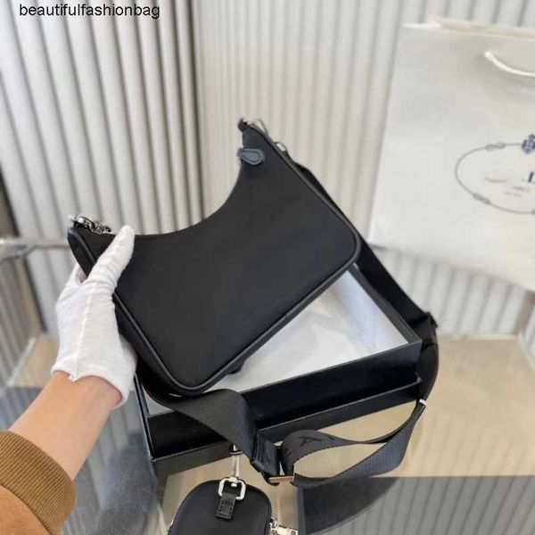 luxurys designers bags handbags hobo purses nylon chain lady handbag crossbody shoulder wholesale totes fashion wallet multicolour woman can
luxurys designers bags handbags hobo purses nylon chain lady handbag crossbody shoulder wholesale totes fashion wallet multicolour woman can