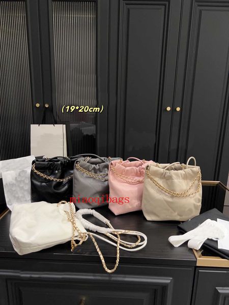 7a quality bags vagrant bag mini handbag genuine leather crossbody bag 20cm miaoqibags with box
7a quality bags vagrant bag mini handbag genuine leather crossbody bag 20cm miaoqibags with box