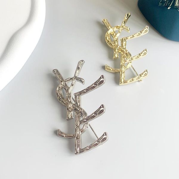 high grade letter brooch temperament luxury accessories professional premium night club pins, Gray
high grade letter brooch temperament luxury accessories professional premium night club pins, Gray