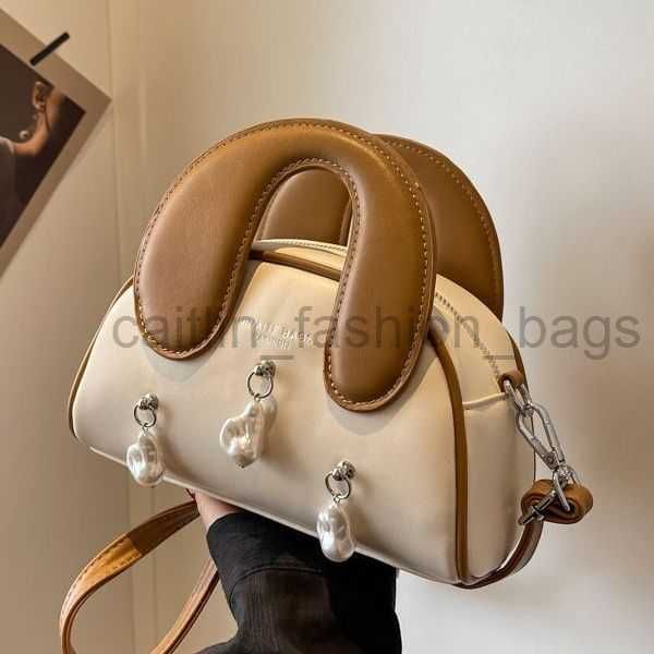 designer bag popular color contrast niche design 2023 new women's versatile crossbody portable saddle designer bag caitlin_fashion_bags
designer bag popular color contrast niche design 2023 new women's versatile crossbody portable saddle designer bag caitlin_fashion_bags