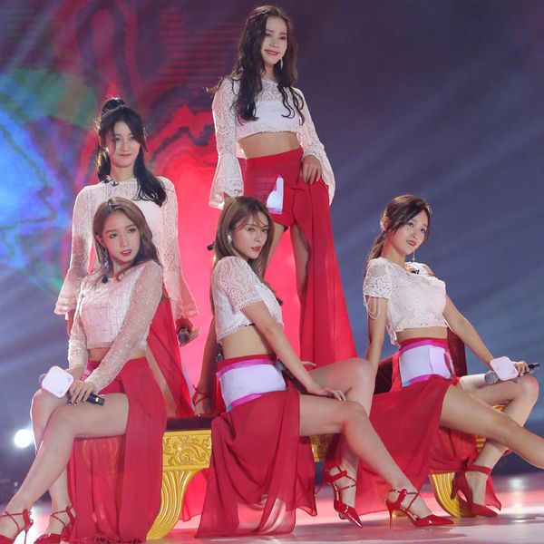 two piece dress kpop korean girl group stage dance white hollow lace tshirt blouses high waist mesh slit long skirt women 2 set 230817
two piece dress kpop korean girl group stage dance white hollow lace tshirt blouses high waist mesh slit long skirt women 2 set 230817