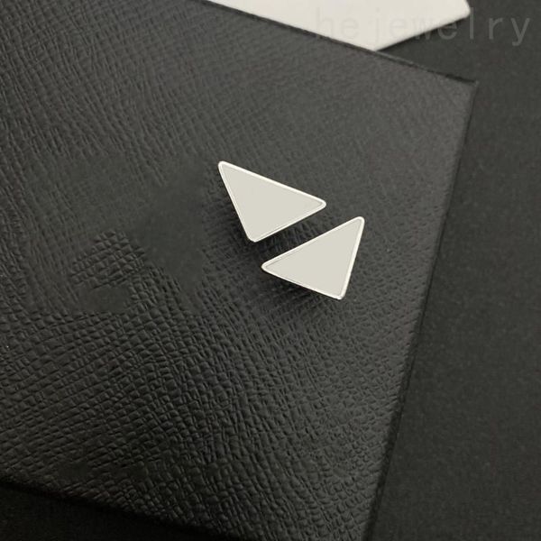 white enamel stud designer earring triangle pendant earings silver plated letter clip on ohrringe casual jewelry mens luxury dangle hoop ear, Golden;silver
white enamel stud designer earring triangle pendant earings silver plated letter clip on ohrringe casual jewelry mens luxury dangle hoop ear, Golden;silver