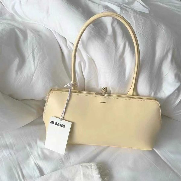 jil goji large and small women's bag vertical version armpit one shoulder mouth gold bag portable french stick cowhide bag fashion bran
jil goji large and small women's bag vertical version armpit one shoulder mouth gold bag portable french stick cowhide bag fashion bran