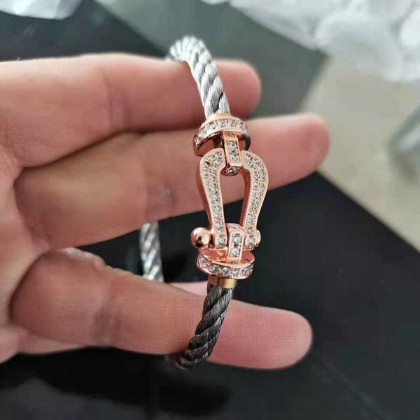 designer bracelet luxury ferry's exclusive hand rope rope full diamond companion drill size lucky rope men and women's couple', Golden;silver
designer bracelet luxury ferry's exclusive hand rope rope full diamond companion drill size lucky rope men and women's couple', Golden;silver