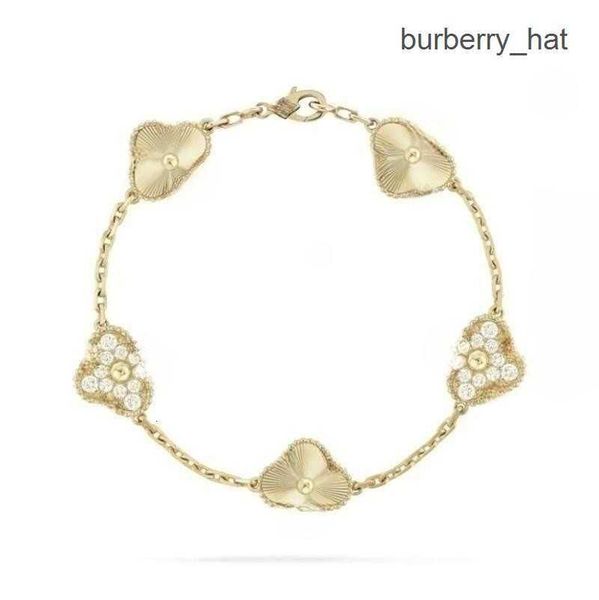 fashion classic 4/four leaf clover charm bracelets rings bangle chain 18k gold plated black agate for women girl wedding mother' day je, Golden;silver
fashion classic 4/four leaf clover charm bracelets rings bangle chain 18k gold plated black agate for women girl wedding mother' day je, Golden;silver