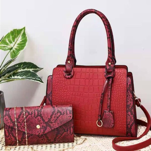new luxury tote bag designer handbags leather shoulder bags serpentine alligator two-tone crossbody coposite purse large capacity shopping c
new luxury tote bag designer handbags leather shoulder bags serpentine alligator two-tone crossbody coposite purse large capacity shopping c