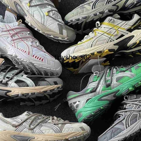 23s high version functional outdoor sports casual shoes with high aesthetic value for both men and women, Black
23s high version functional outdoor sports casual shoes with high aesthetic value for both men and women, Black