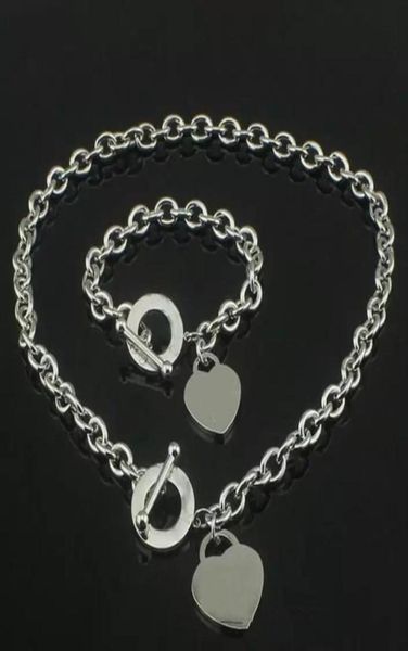 luxury designer jewelry ladies necklace heart pendant necklaces add bracelet and chain fashion set jewelry with box3858833, Silver
luxury designer jewelry ladies necklace heart pendant necklaces add bracelet and chain fashion set jewelry with box3858833, Silver