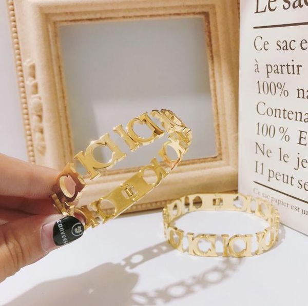 20style women designer gold bracelet for women letter jewelry leather 18k plated stainless steel wedding gifts fashion accessories1796720, Black
20style women designer gold bracelet for women letter jewelry leather 18k plated stainless steel wedding gifts fashion accessories1796720, Black