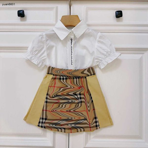 luxury designer baby clothes kids tracksuits girl dress 2pcs pleated short sleeved lapel t-shirt and patchwork pleated skirt june24, White
luxury designer baby clothes kids tracksuits girl dress 2pcs pleated short sleeved lapel t-shirt and patchwork pleated skirt june24, White