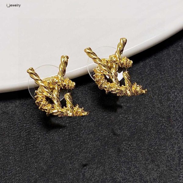 women designer earrings 925 silver needle jewelry fashion gold logo shape ear studs #including box, Golden;silver
women designer earrings 925 silver needle jewelry fashion gold logo shape ear studs #including box, Golden;silver