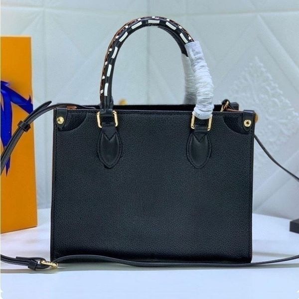 fashion classic handbag leopard print silk screen shoulder bag large capacity commuter crossbody bag three sizes
fashion classic handbag leopard print silk screen shoulder bag large capacity commuter crossbody bag three sizes