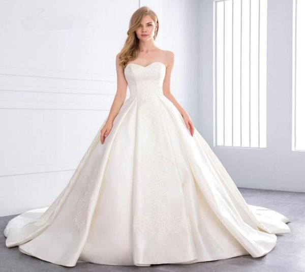 2021 sweetheart ball gown satin wedding dress pearl lace appliques bridesmaid dresses princess luxury cathedral train vestidos de 6752413, White
2021 sweetheart ball gown satin wedding dress pearl lace appliques bridesmaid dresses princess luxury cathedral train vestidos de 6752413, White
