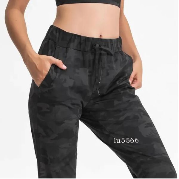 2023 naked feel fabric yoga workout sport joggers pants women waist drawstring fitness running sweat trousers with two side pocket style
2023 naked feel fabric yoga workout sport joggers pants women waist drawstring fitness running sweat trousers with two side pocket style