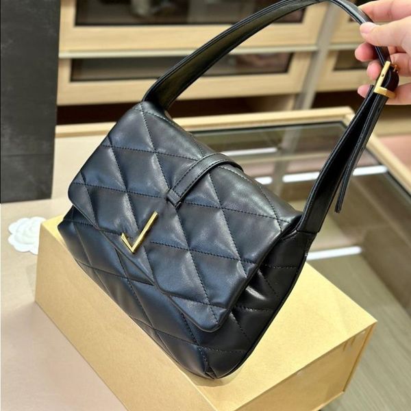designer bag leather handbag tabby luxury letter crossbody bag shoulder bags multifunctional purse classic simplicity fashion trend good mat
designer bag leather handbag tabby luxury letter crossbody bag shoulder bags multifunctional purse classic simplicity fashion trend good mat