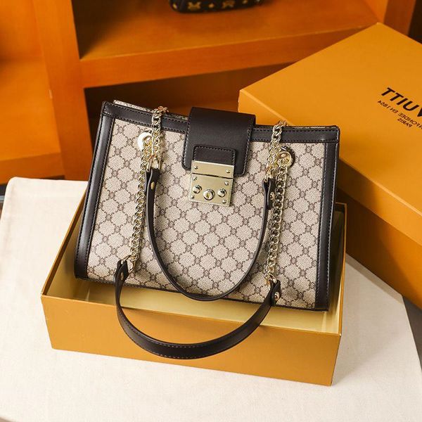 women tote bags designer crossbody bag leather shopping beach fashion famous large totes underarm chain shoulder bag with pockets purse genu
women tote bags designer crossbody bag leather shopping beach fashion famous large totes underarm chain shoulder bag with pockets purse genu