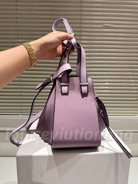 2023 cowhide fashion women's single shoulder cross deformation women's mag x solid trend homcok bags
2023 cowhide fashion women's single shoulder cross deformation women's mag x solid trend homcok bags