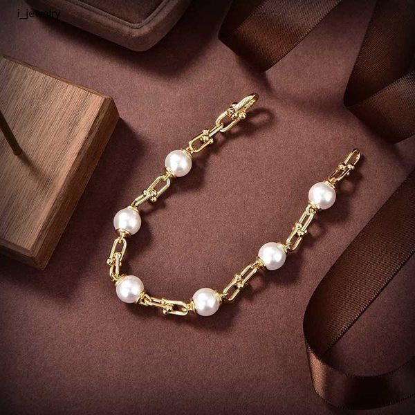 bracelets designer for women women pearls horseshoe buckle charm bracelets love fashion classic jewelry valentine's day gift, Golden;silver
bracelets designer for women women pearls horseshoe buckle charm bracelets love fashion classic jewelry valentine's day gift, Golden;silver