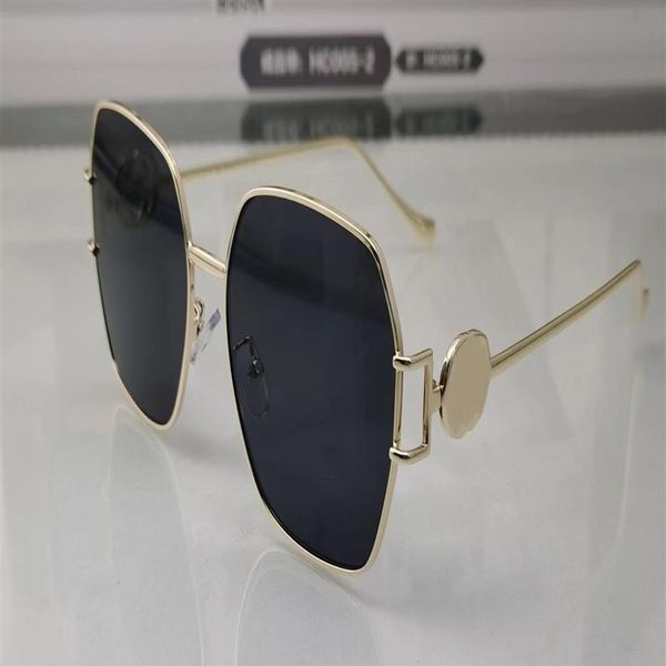 2023 new classic polarized sunglasses women designer luxury 2023 brand alloy metal polaroid hd tempered glass lens retro glasses s2218, White;black
2023 new classic polarized sunglasses women designer luxury 2023 brand alloy metal polaroid hd tempered glass lens retro glasses s2218, White;black