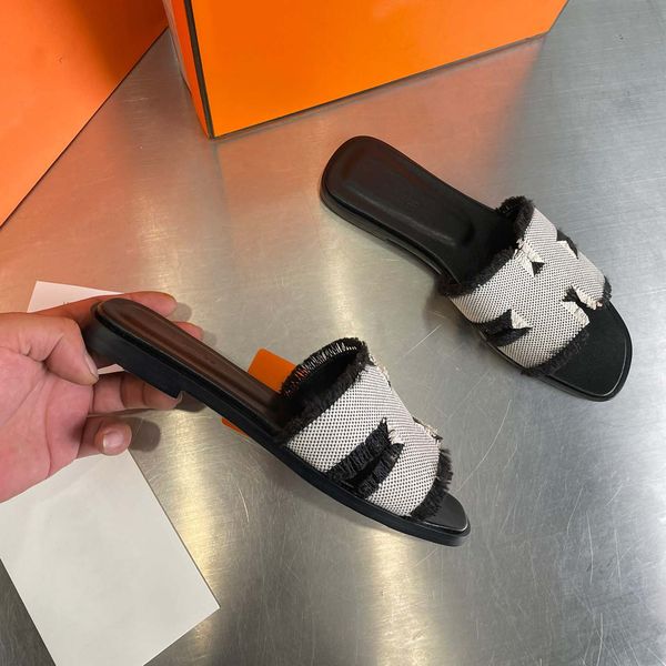 fashion sandals women slippers heel designer made wear resistant raw rubber flat bottoms designers slides platform heel classic sandals wome, Black
fashion sandals women slippers heel designer made wear resistant raw rubber flat bottoms designers slides platform heel classic sandals wome, Black