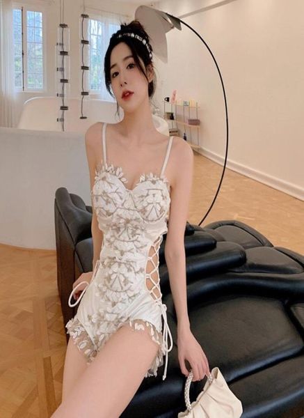 2022 n resort collection haute couture swimsuit01234569576627, White;black
2022 n resort collection haute couture swimsuit01234569576627, White;black