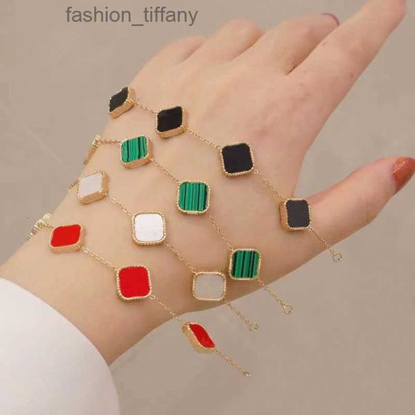 fashion classic 4/four leaf clover charm bracelets bangle chain 18k gold agate shell mother-of-pearl for women girl wedding mother' day, Black
fashion classic 4/four leaf clover charm bracelets bangle chain 18k gold agate shell mother-of-pearl for women girl wedding mother' day, Black