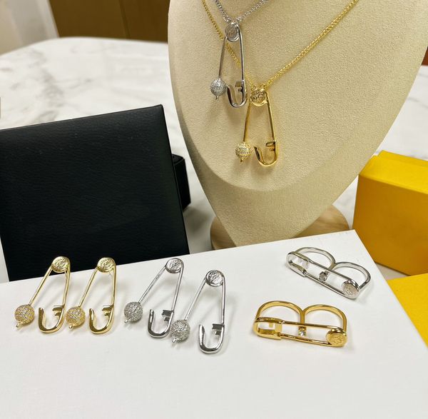 2 color designer cluster rings luxury gold never fade band rings selection charming brand jewelry ring premium accessories exclusive brand c, Golden;silver
2 color designer cluster rings luxury gold never fade band rings selection charming brand jewelry ring premium accessories exclusive brand c, Golden;silver