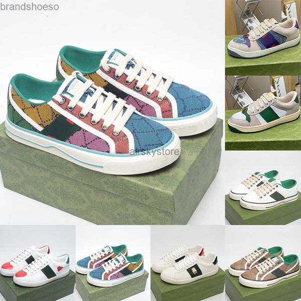 luxury designer shoes tennis 1977 low flat heels canvas denim sneakers screeners distressed vintage dirty mens womens plate-forme tripler st
luxury designer shoes tennis 1977 low flat heels canvas denim sneakers screeners distressed vintage dirty mens womens plate-forme tripler st