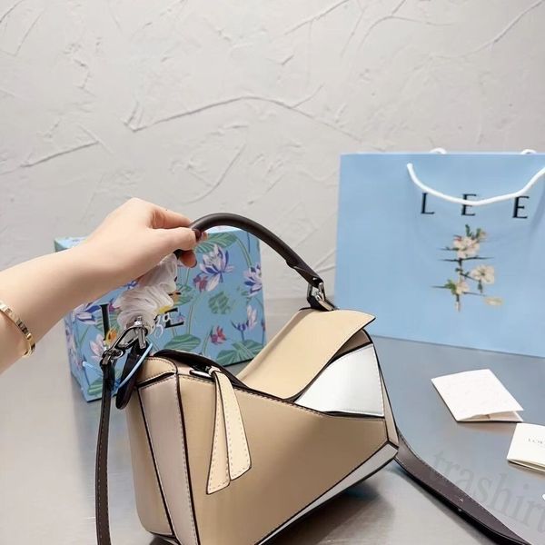 23ss loeews puzzle handbag designer bag women single shoulder fashion bags leather cross bags woman tote luxury handbags lady crossbody size
23ss loeews puzzle handbag designer bag women single shoulder fashion bags leather cross bags woman tote luxury handbags lady crossbody size