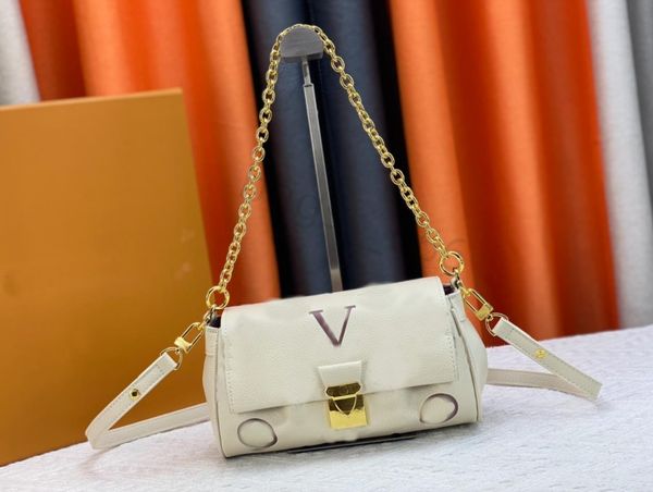 women montigne messenger handbag favorite black empreinte shoulder bags genuine leather strim with strap crossbody bag totes m45836 m45813 2
women montigne messenger handbag favorite black empreinte shoulder bags genuine leather strim with strap crossbody bag totes m45836 m45813 2