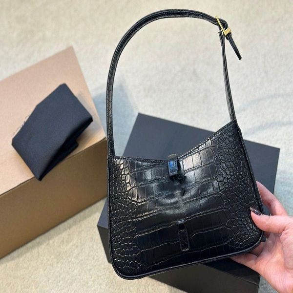 shoulder bag underarm bags women luxury handbags black leather small handbag slanted portable crocodile pattern gold buckle pochette designe
shoulder bag underarm bags women luxury handbags black leather small handbag slanted portable crocodile pattern gold buckle pochette designe