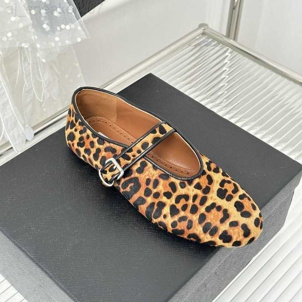 2023 alaia shoes summer round toe rhinestone flat ballet shoes women brand leather rivet buckle strap loafers shoes causal, Black
2023 alaia shoes summer round toe rhinestone flat ballet shoes women brand leather rivet buckle strap loafers shoes causal, Black