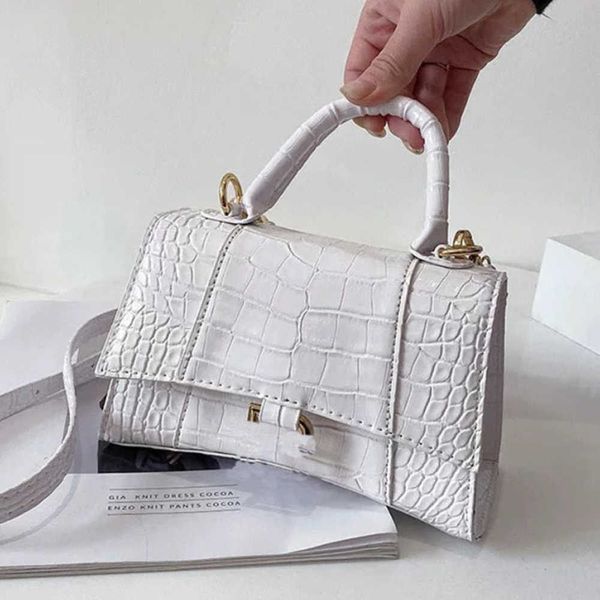 classic women's hourglass luxury bag female mini handbags brand designer totes evening bags women man small square pack ladies handbag
classic women's hourglass luxury bag female mini handbags brand designer totes evening bags women man small square pack ladies handbag