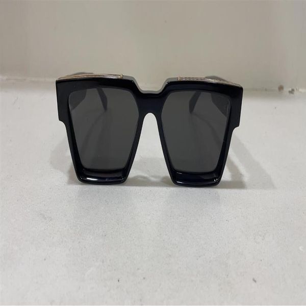 mens sunglasses for women 1165 men sun glasses fashion style protects eyes uv400 lens with case size 55-17-145246p, White;black
mens sunglasses for women 1165 men sun glasses fashion style protects eyes uv400 lens with case size 55-17-145246p, White;black