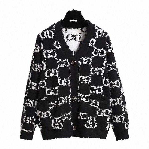 luxury designer sweater cardigan hoodies female sweatshirt women casual knitted sweaters g for men high street elements sweaters 21 style la, White;black
luxury designer sweater cardigan hoodies female sweatshirt women casual knitted sweaters g for men high street elements sweaters 21 style la, White;black