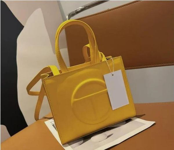 2023 designer 3 sizes shoulder bags soft leather mini handbags women handbag crossbody luxury tote fashion shopping pink white purse satchel
2023 designer 3 sizes shoulder bags soft leather mini handbags women handbag crossbody luxury tote fashion shopping pink white purse satchel