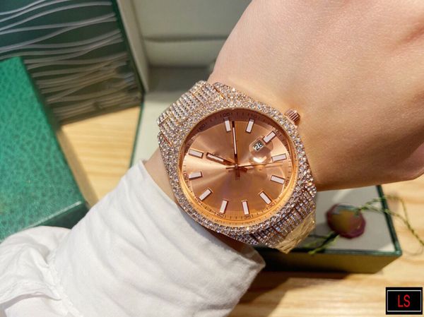luxury designer watch bust down watch full diamond 42mm quartz movement watch hip hop diamond embedding fashion band with diamond gold silve, Slivery;brown
luxury designer watch bust down watch full diamond 42mm quartz movement watch hip hop diamond embedding fashion band with diamond gold silve, Slivery;brown