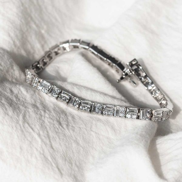 hip hop jewelry brass 2*4mm cz men tennis chain bracelet 5a cubic zircon iced out diamond tennis bracelet, Silver
hip hop jewelry brass 2*4mm cz men tennis chain bracelet 5a cubic zircon iced out diamond tennis bracelet, Silver