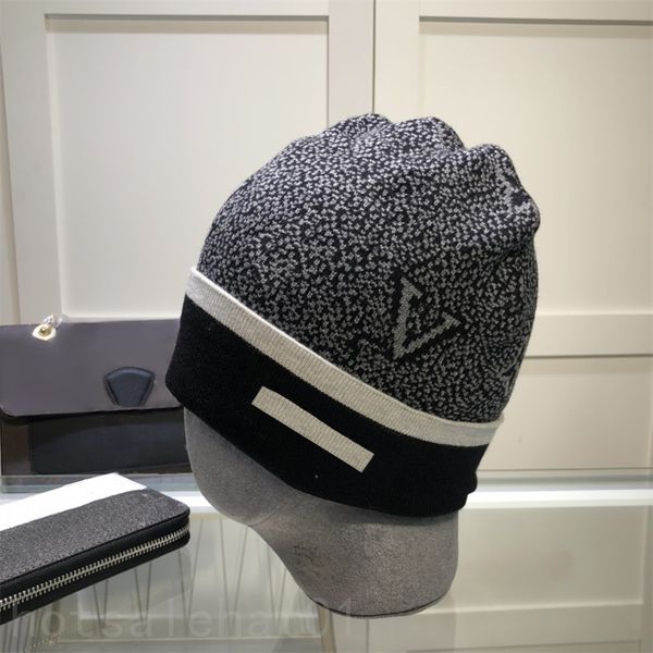 brown designer caps winter knitted hats designers women full letter keep warm cappello thicken elasticity winter outdoor skull cap head warm, Blue;gray
brown designer caps winter knitted hats designers women full letter keep warm cappello thicken elasticity winter outdoor skull cap head warm, Blue;gray