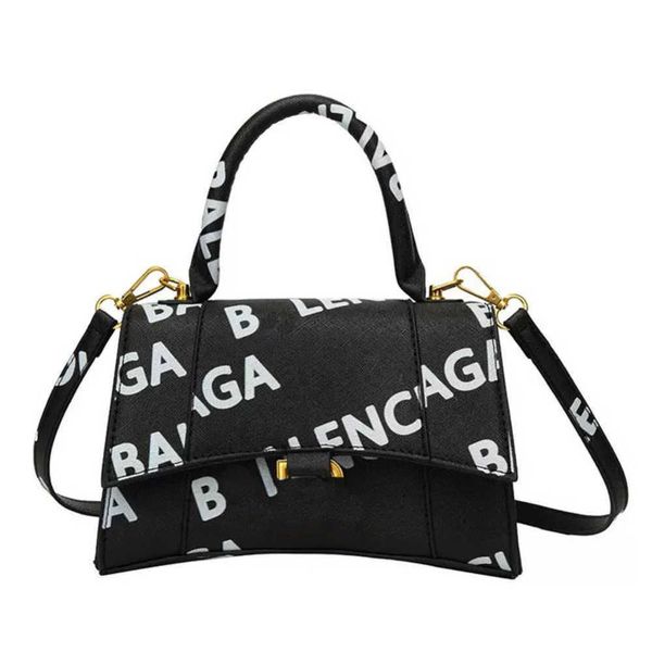 hourglass luxury women's fashion bag female mini handbags brand designer totes evening bags women man casual backpack small square pack
hourglass luxury women's fashion bag female mini handbags brand designer totes evening bags women man casual backpack small square pack