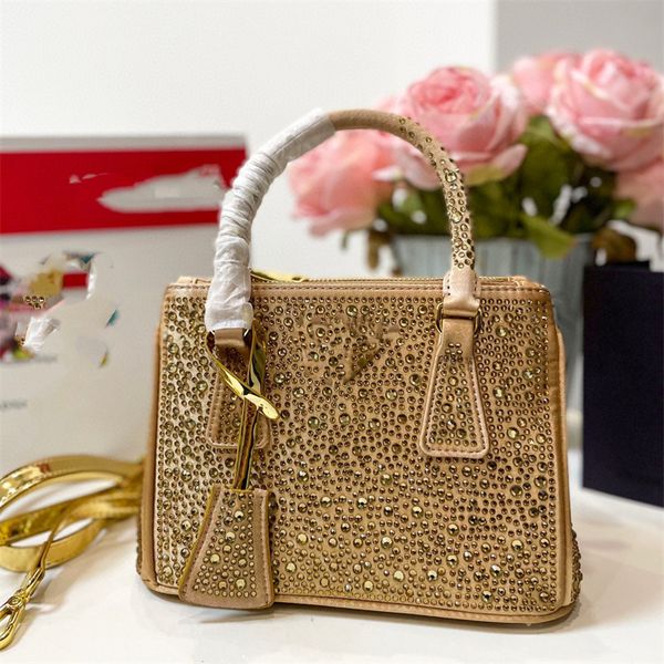 flash full diamond bag luxury women's tote bag designer crossbody bag new crystal bag women's shoulder bag velcron purse
flash full diamond bag luxury women's tote bag designer crossbody bag new crystal bag women's shoulder bag velcron purse