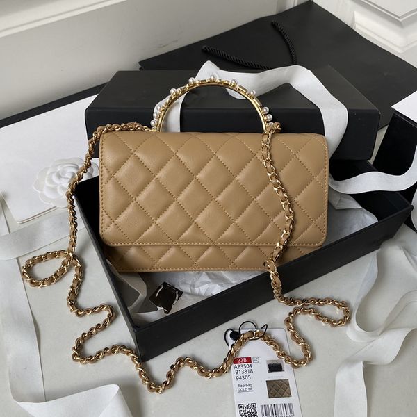 genuine leather women shoulder bag with pearls handle fashion designer tote black red lady dress crossbody bags with box
genuine leather women shoulder bag with pearls handle fashion designer tote black red lady dress crossbody bags with box