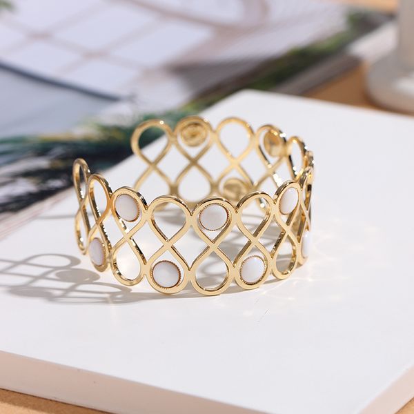 temperament palace style wide face bracelet high grade new style handpiece set with white stone gold opening bracelet, Black
temperament palace style wide face bracelet high grade new style handpiece set with white stone gold opening bracelet, Black