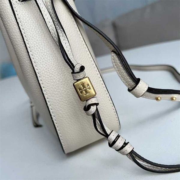 spring/summer new tb women's miller drawstring wood handle cowhide litchi pattern handheld one shoulder crossbody{category}
spring/summer new tb women's miller drawstring wood handle cowhide litchi pattern handheld one shoulder crossbody{category}