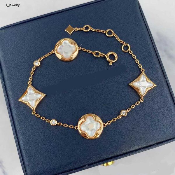 bracelets designer for women 4 leaf lu designer bracelet lady designer charm clover bracelets luxury jewellery dance party, Golden;silver
bracelets designer for women 4 leaf lu designer bracelet lady designer charm clover bracelets luxury jewellery dance party, Golden;silver