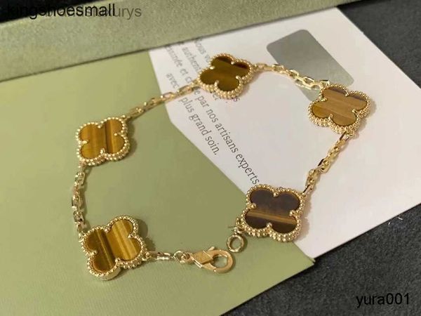 designer bracelets 2023 van clover bracelet 18k gold love bangle pendant sparkling crystal diamond party jewelry, Golden;silver
designer bracelets 2023 van clover bracelet 18k gold love bangle pendant sparkling crystal diamond party jewelry, Golden;silver