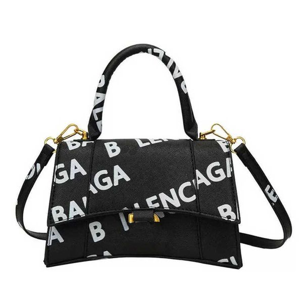 women's fashion luxury hourglass bag female mini handbags letter b brand designer totes evening bags women man casual backpack small sq
women's fashion luxury hourglass bag female mini handbags letter b brand designer totes evening bags women man casual backpack small sq