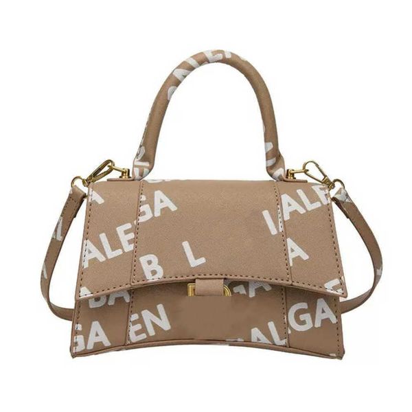 women's fashion hourglass luxury bag female mini handbags brand designer totes evening bags women man small square pack ladies handbag
women's fashion hourglass luxury bag female mini handbags brand designer totes evening bags women man small square pack ladies handbag