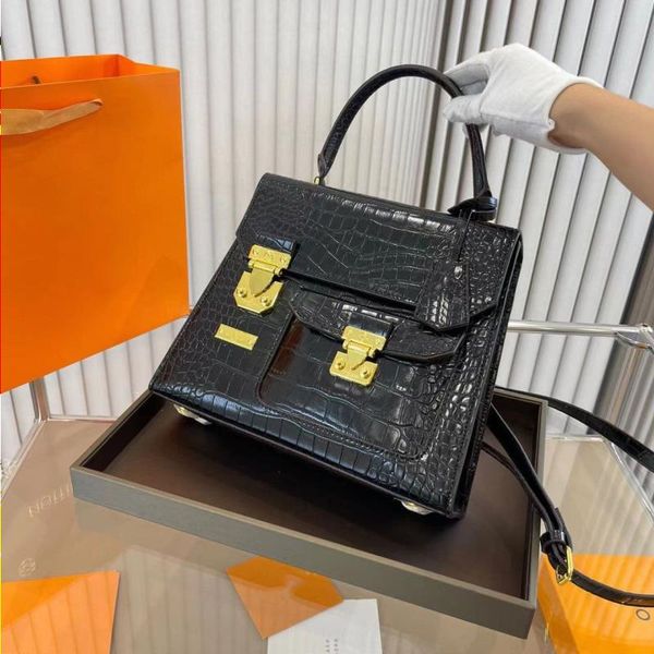 designers bag leather handbag luxury letter tote crossbody bag large capacity shoulder bags classic simplicity fashion trend good match very
designers bag leather handbag luxury letter tote crossbody bag large capacity shoulder bags classic simplicity fashion trend good match very