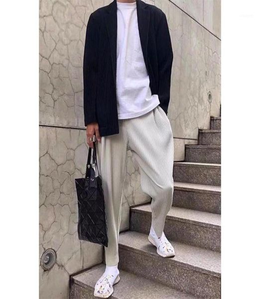 men039s pants miyake pleated casual straight harem trend loose nine points running track men 2022 mens hip hop clothin3823204, Black
men039s pants miyake pleated casual straight harem trend loose nine points running track men 2022 mens hip hop clothin3823204, Black